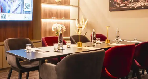 PLAZA Premium - 26