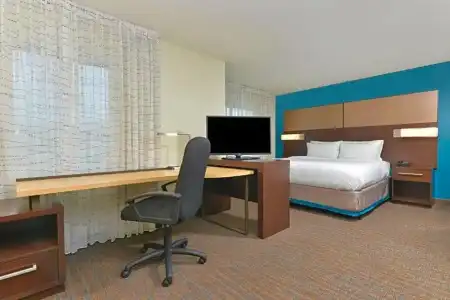 Residence Inn Des Moines Downtown - 54