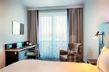 Premier Inn Köln City Mediapark - 5