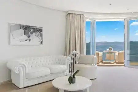 Luxury Amabilis - 120