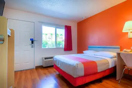 Motel 6 Las Vegas, NV - Boulder Highway - 43