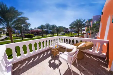Sunrise Garden Beach Resort - 81