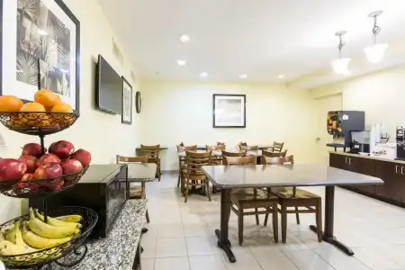 Royal Palace Westwood - 12