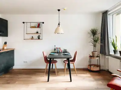 Melter & Apartments - a Neighborhood - 55