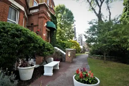 Gateway - 9