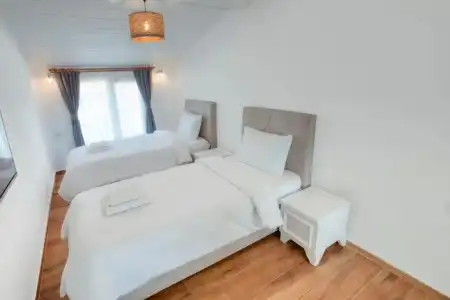Londia Alaçatı - 18