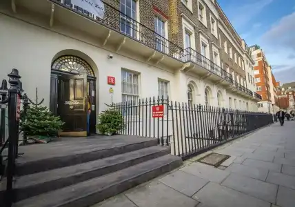 LSE Passfield Hall - Campus Accommodation - 0