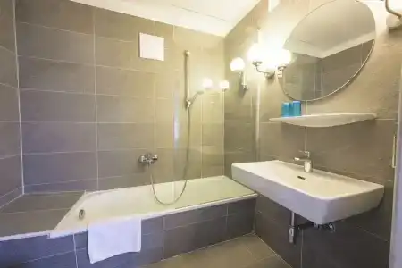 Dahoam by Sarina - Rooms & Suites - 11