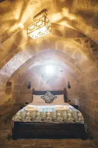Tale Cave Inn - 29