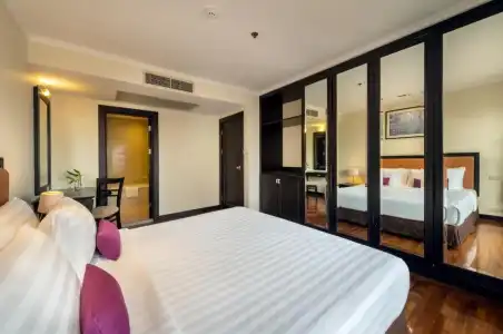 Bandara Silom Suites - 163