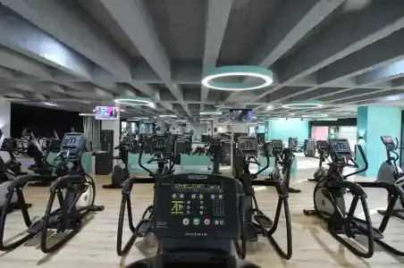 VitaLounge Sports & Spa - 18