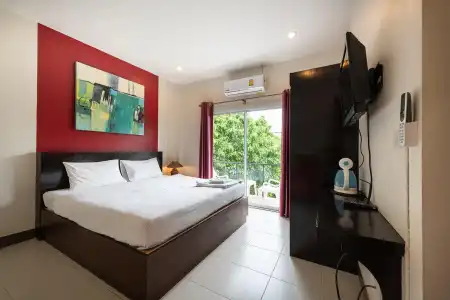 Baan Yuyen Karon Guesthouse - 4