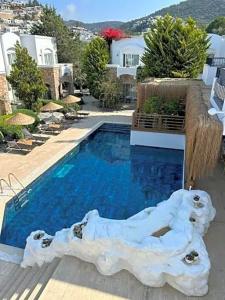 Costa Sariyaz - 92
