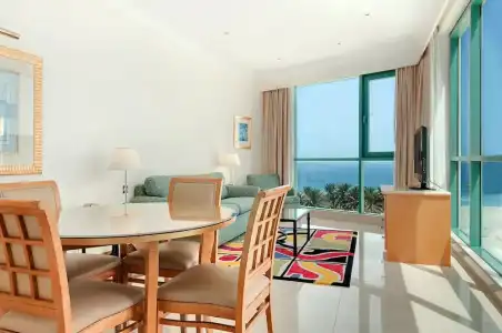 Hilton Jumeirah - 79