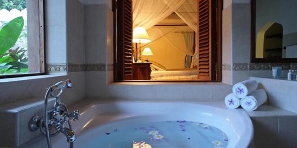 Bluebay Beach Resort & Spa - 7