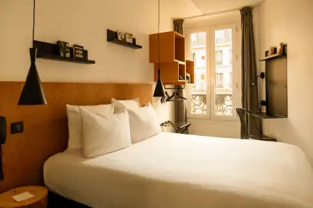 9Bastille-Lyon - 1