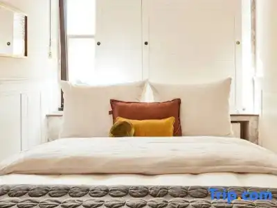 Max Brown Midtown, part of Sircle Collection - 80