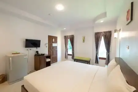 The Green Beach Resort - 62