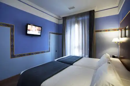 Suites Gran Via 44 Apartahotel - 20