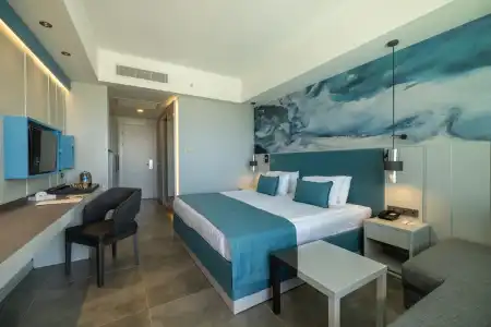 Crystal Centro Pearl Collection - Ultimate All Inclusive - 40