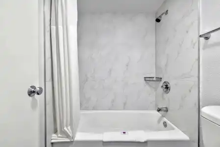 Motel 6 Plano, TX - Plano Northeast - 36