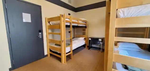 HI Chicago, The J. Ira and Nicki Harris Family Hostel - 43
