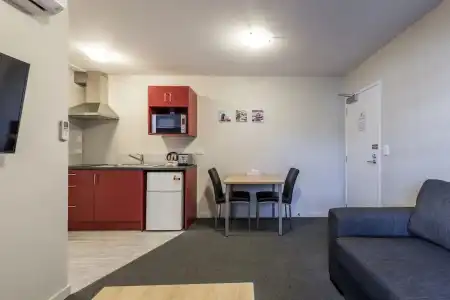 C Motel - 28