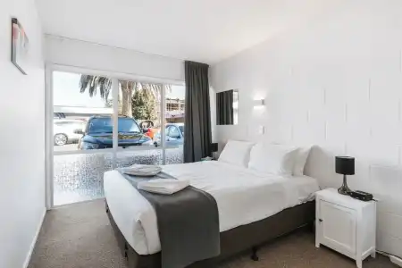 Roselands Motel - 50