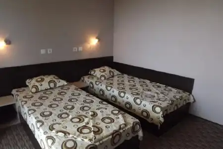 Silver - All Inclusive & Free Parking - 3