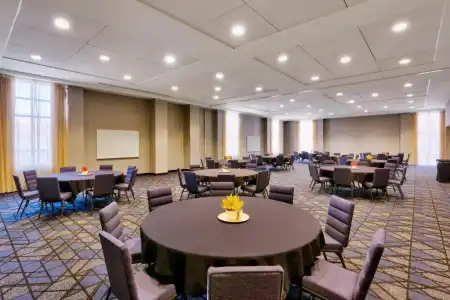 Residence Inn by Marriott Lincoln Downtown - 17
