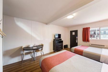 Motel 6 Cranbrook, BC - 87