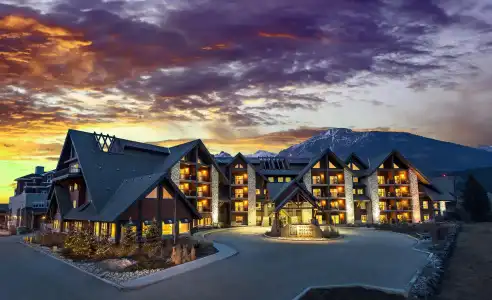 Grande Rockies Resort - Bellstars & Resorts - 10