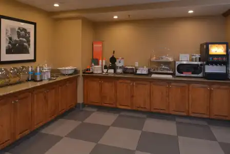 Woodspring Suites Bakersfield Airport - 24