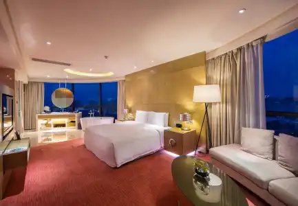 Renaissance Chengdu - 6