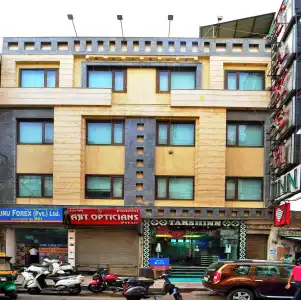 Taksh Inn - 0