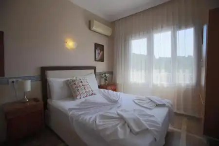 Tunc Otel - 27