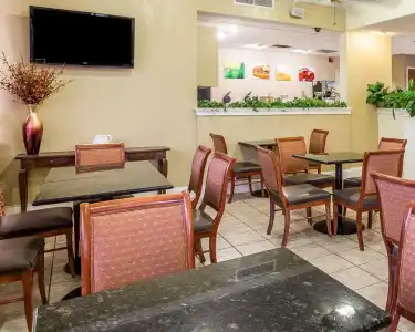 Quality Inn At the Mall - Valdosta - 18