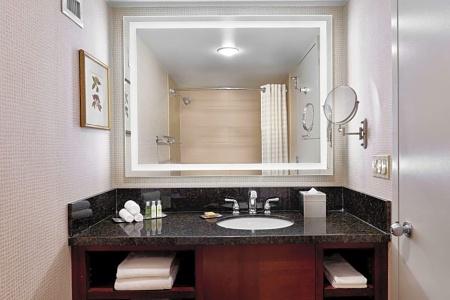 DoubleTree by Hilton Philadelphia Center City - 81