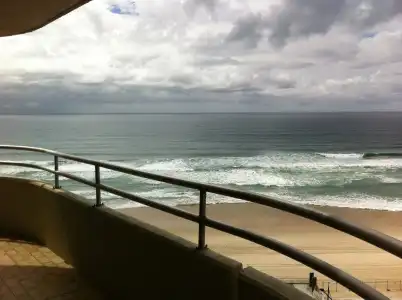 Zenith Ocean Front Apartments - 18