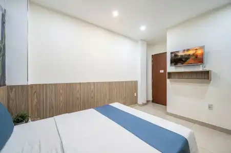 RedDoorz Plus near Le Quang Dinh Street - 34