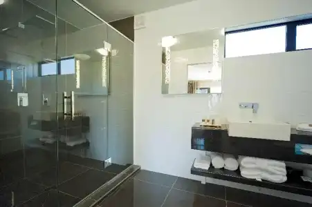 Best Western Ellerslie International - 86