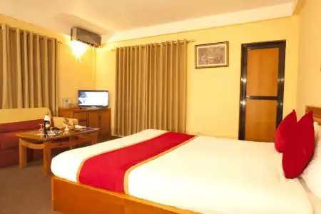Royal Astoria - 51