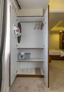 Emirates - 54