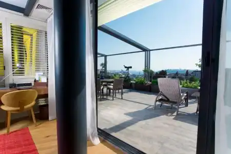 Tomtom Suites - 32
