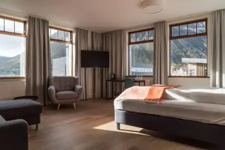 Isafjordur Horn - 1