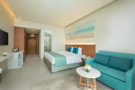 Wyndham Garden Ajman Corniche - 8