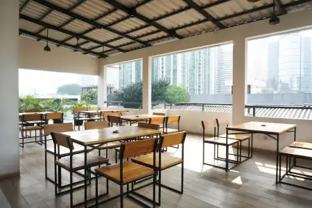 LeGreen Suite Sudirman - 18
