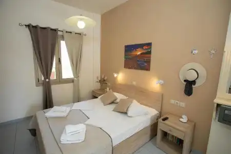Rania Studios - 154