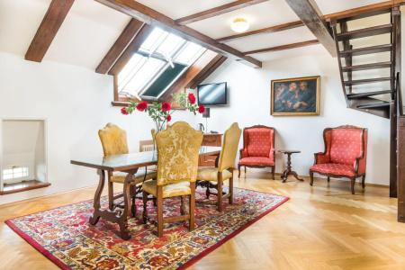 Charles Bridge Palace - 17