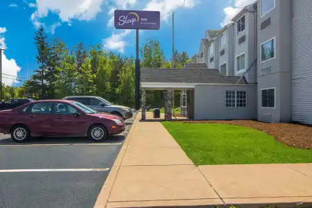 Sleep Inn Erie near Sports Center - 17